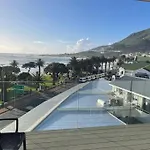 Gorgeous 5 Star Apartment In Camps Bay