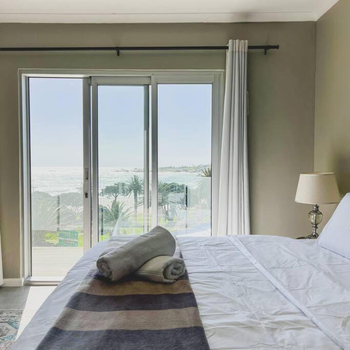 Gorgeous 5 Star In Camps Bay Apartment Cape Town